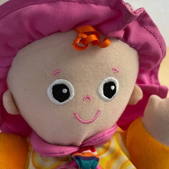 Lamaze Tomy Plush Baby Doll Red Hair Ginger Rattle Sensory Crinkle Learning Toy - Picture 5 of 13